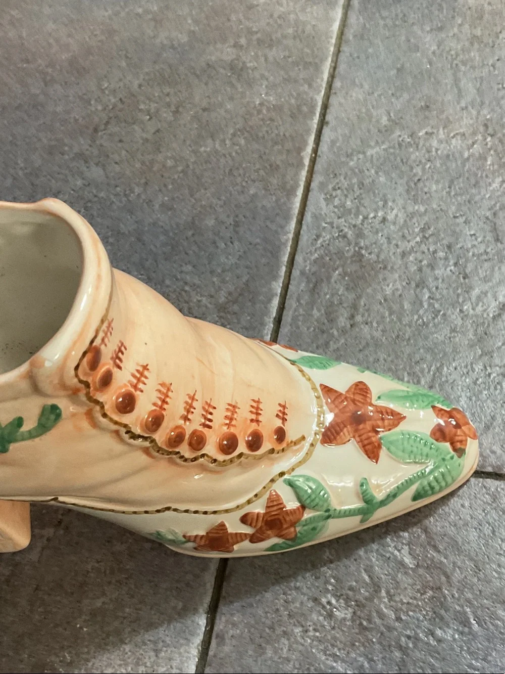Decorative Cream Floral Women's Shoe Planter